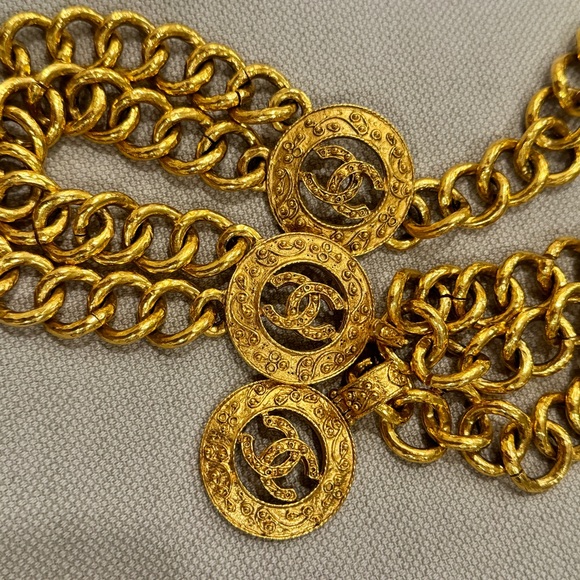 RARE💛Chanel💛Vintage Double Chain Medallion Belt - Picture 9 of 14
